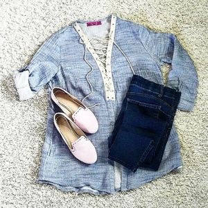 ☕☕COZY! Lace/button up blue shirt.